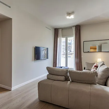 Chic & Style In Carignano By Wonderful Italy * Genua
